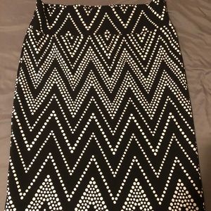 LuLaRoe Cassie black with white chevron dots 2X